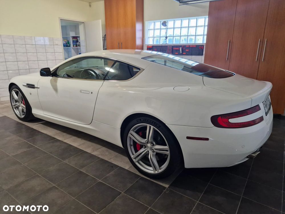Aston Martin DB9 Touchtronic II - 6