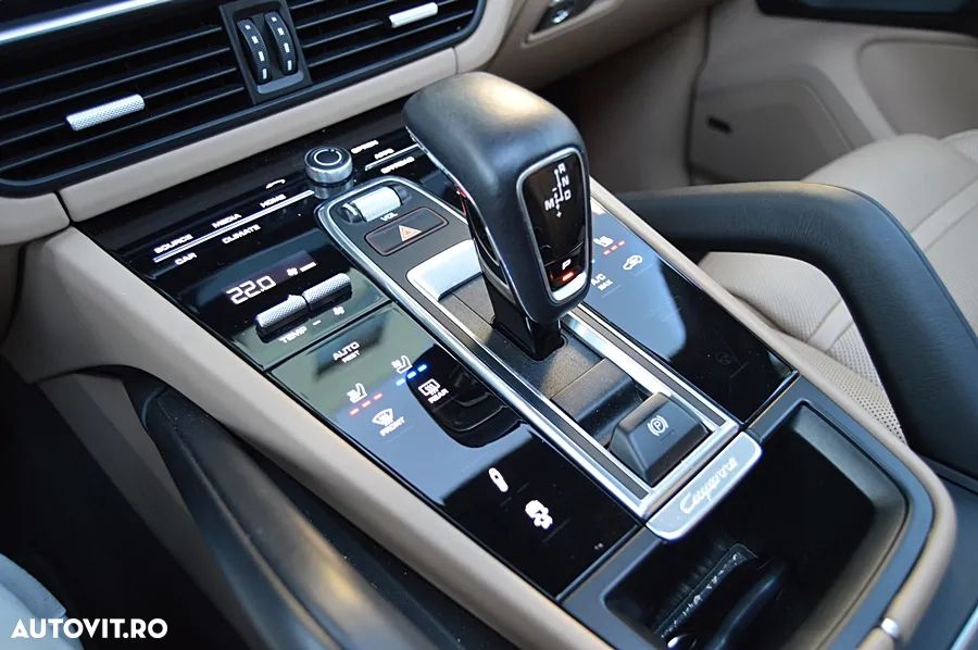 Porsche Cayenne S Tiptronic S Platinum Edition - 37