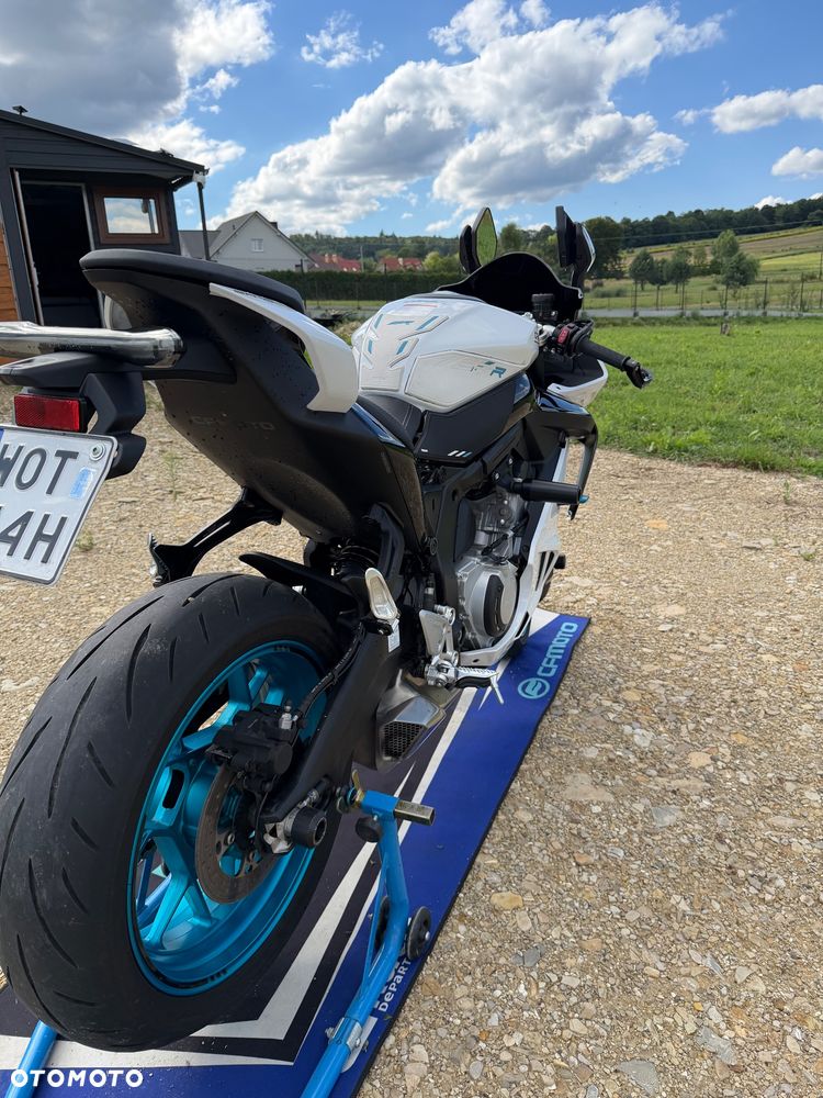 CFMoto 675SR - 6