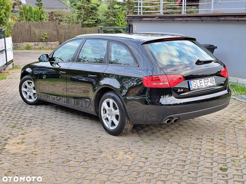 Audi A4 Avant 2.0 TDI DPF Ambiente - 2