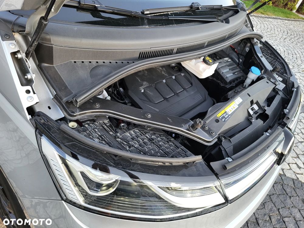 Volkswagen Multivan - 16