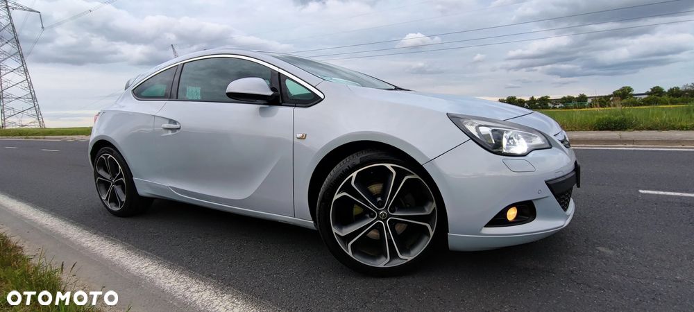 Opel Astra 1.6 Turbo Edition - 2