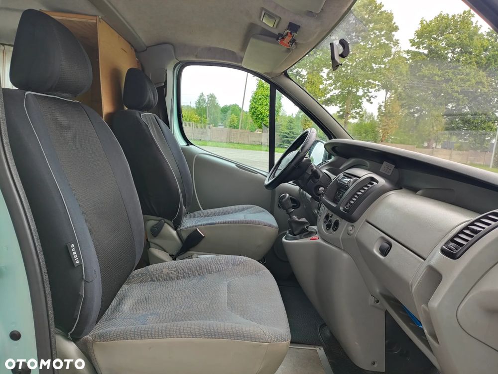 Renault Trafic - 12