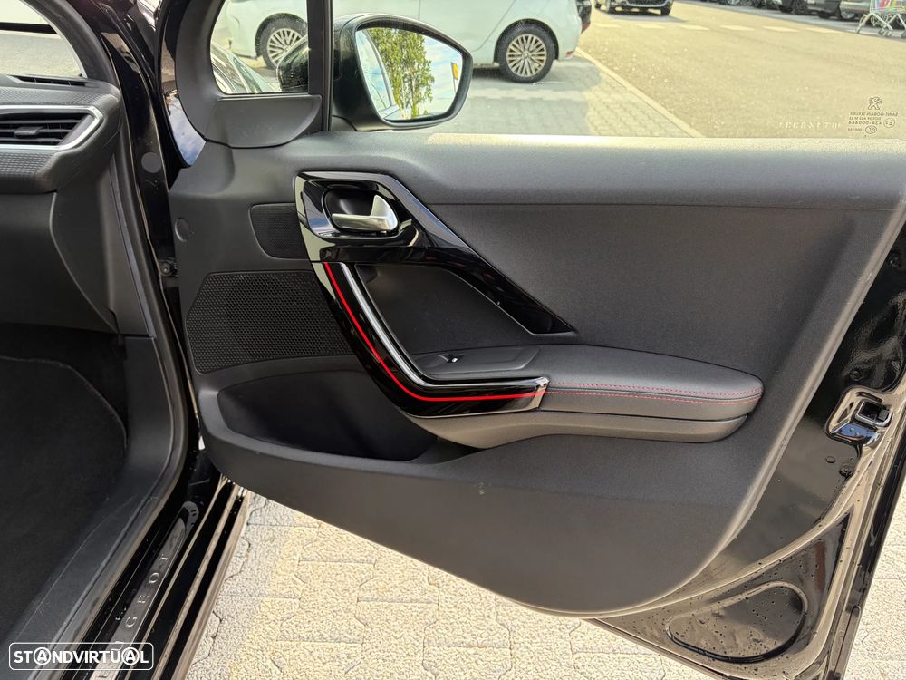 Peugeot 208 - 34