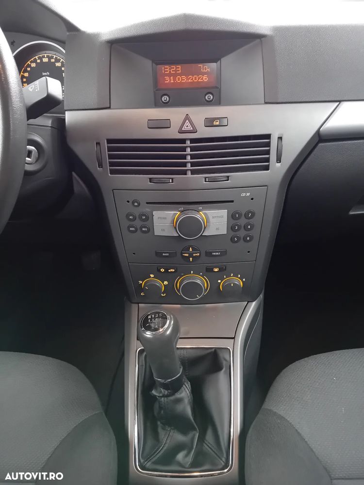 Opel Astra 1.9 CDTI DPF Edition Plus - 24