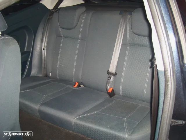Ford Fiesta 1.4 TDCi Titanium - 30