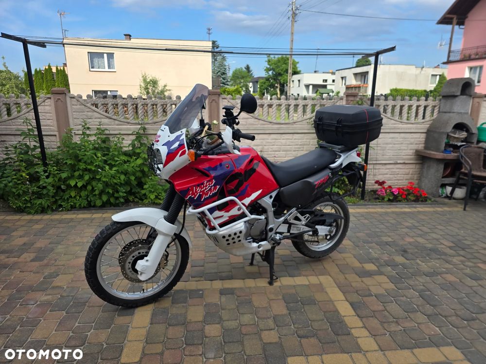 Honda XRV - 21