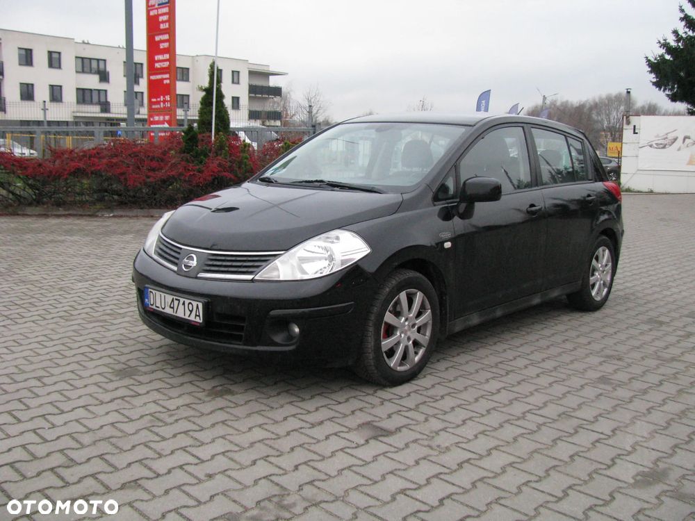 Nissan Tiida - 2