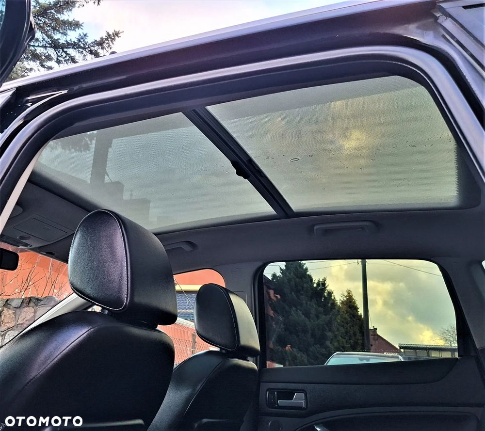 Ford Kuga 2.0 TDCi 4x4 Titanium - 28