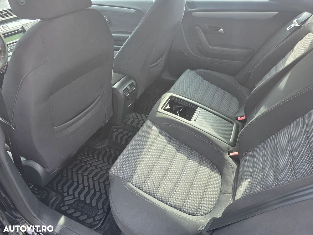 Volkswagen Passat CC - 12