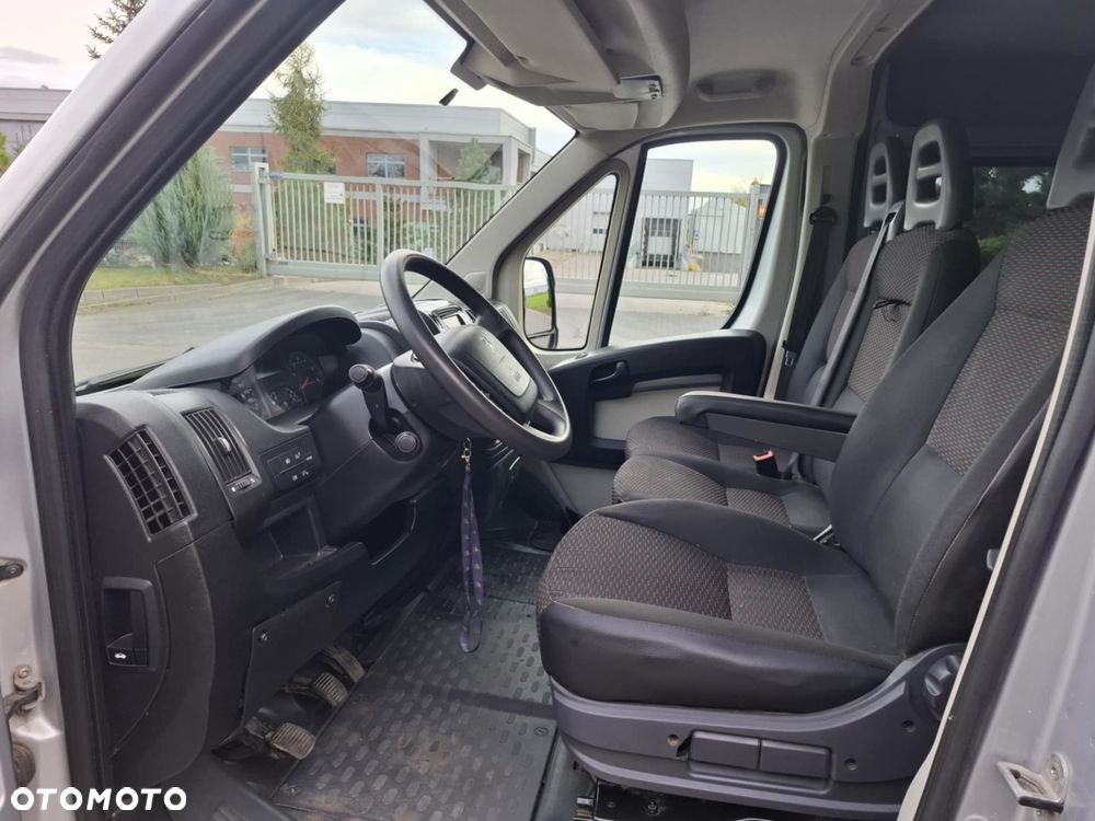 Peugeot BOXER 2.2 150 KM L3 H2 BRYGADÓWKA 7 OSÓB LEDY KLIMA TEMPOMAT HAK - 10