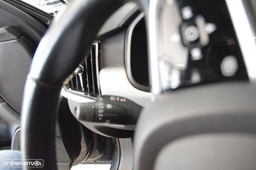 Volvo V90 2.0 D4 Momentum Plus Geartronic - 43