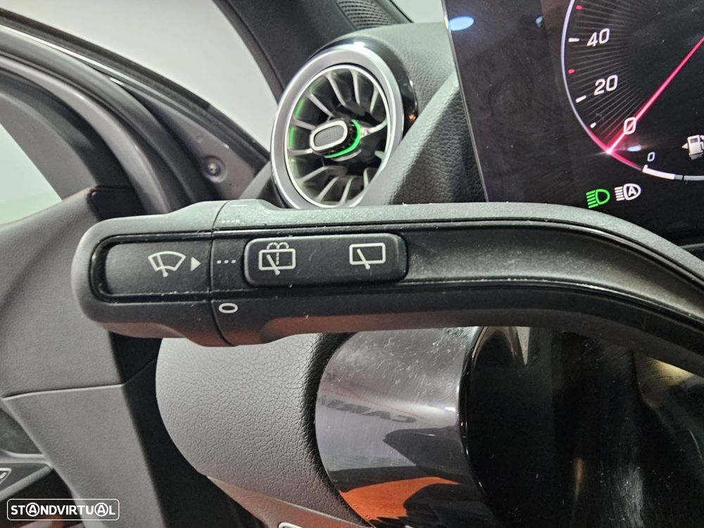 Mercedes-Benz GLA 180 d AMG Line - 17