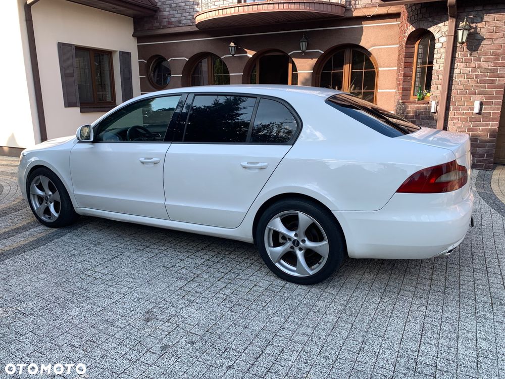 Skoda Superb 2.0 TDI Family - 17