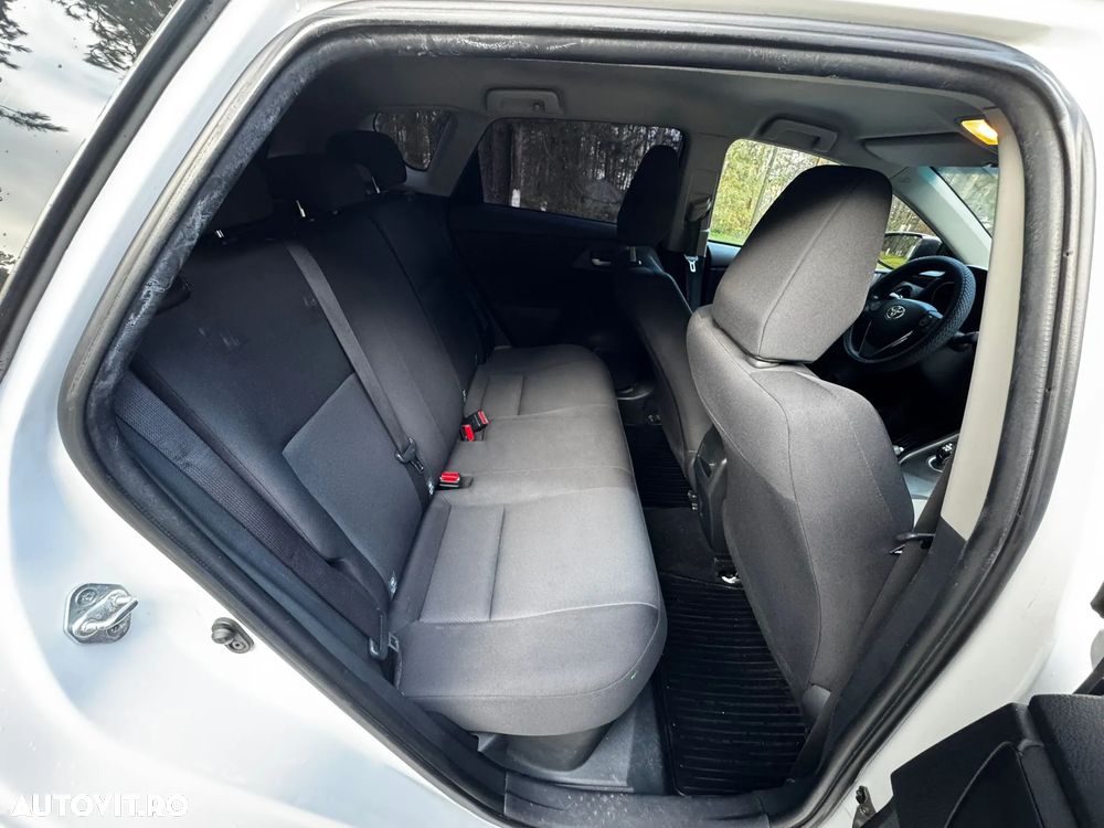 Toyota Auris 1.8 L VVT-i Hybrid Luna - 8