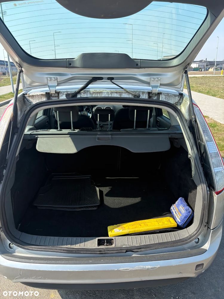 Ford Focus 1.6 Ambiente - 5