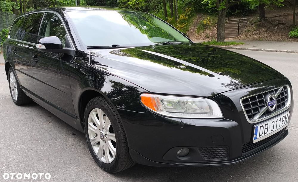 Volvo V70 D3 Momentum - 1