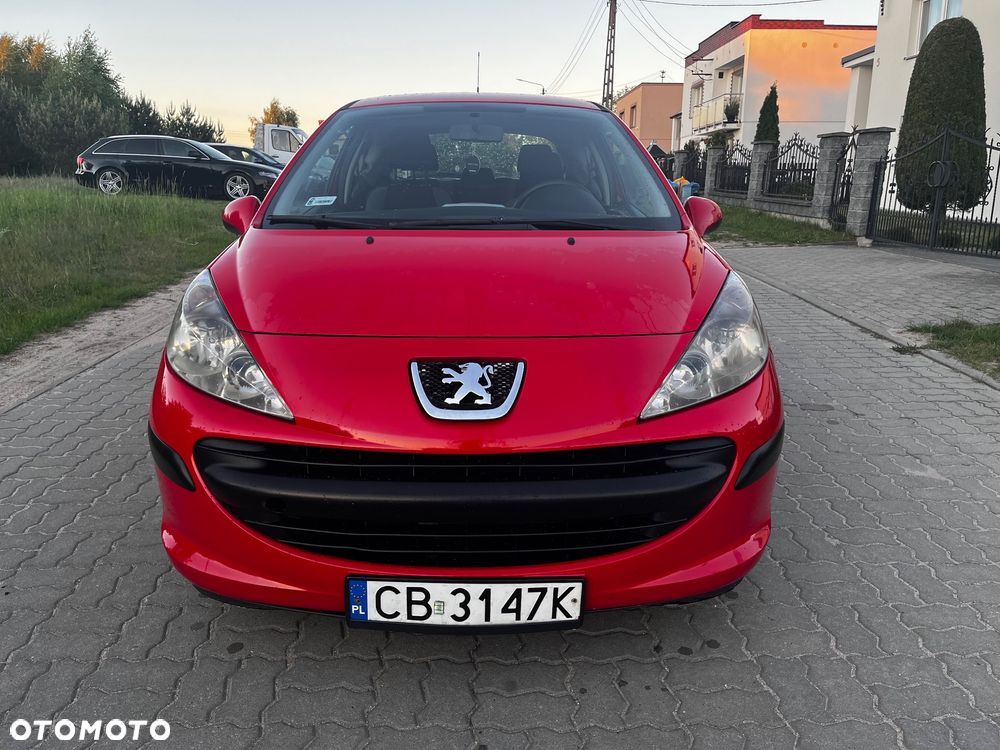 Peugeot 207 - 1