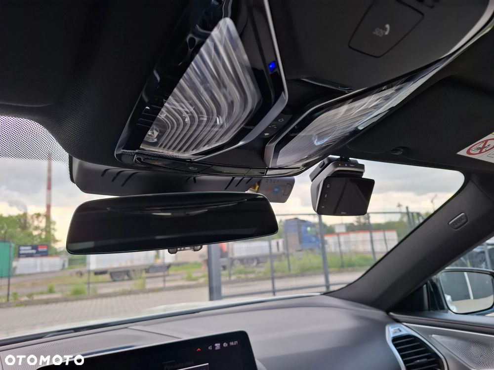 BMW Seria 8 - 12