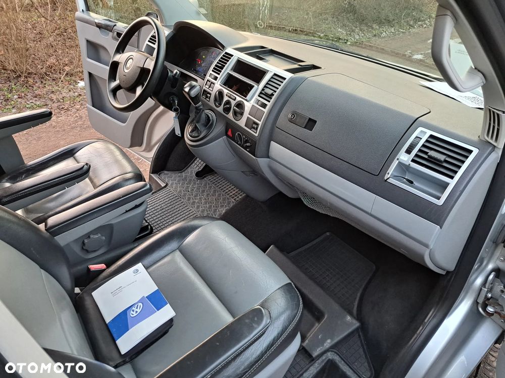 Volkswagen Transporter - 24