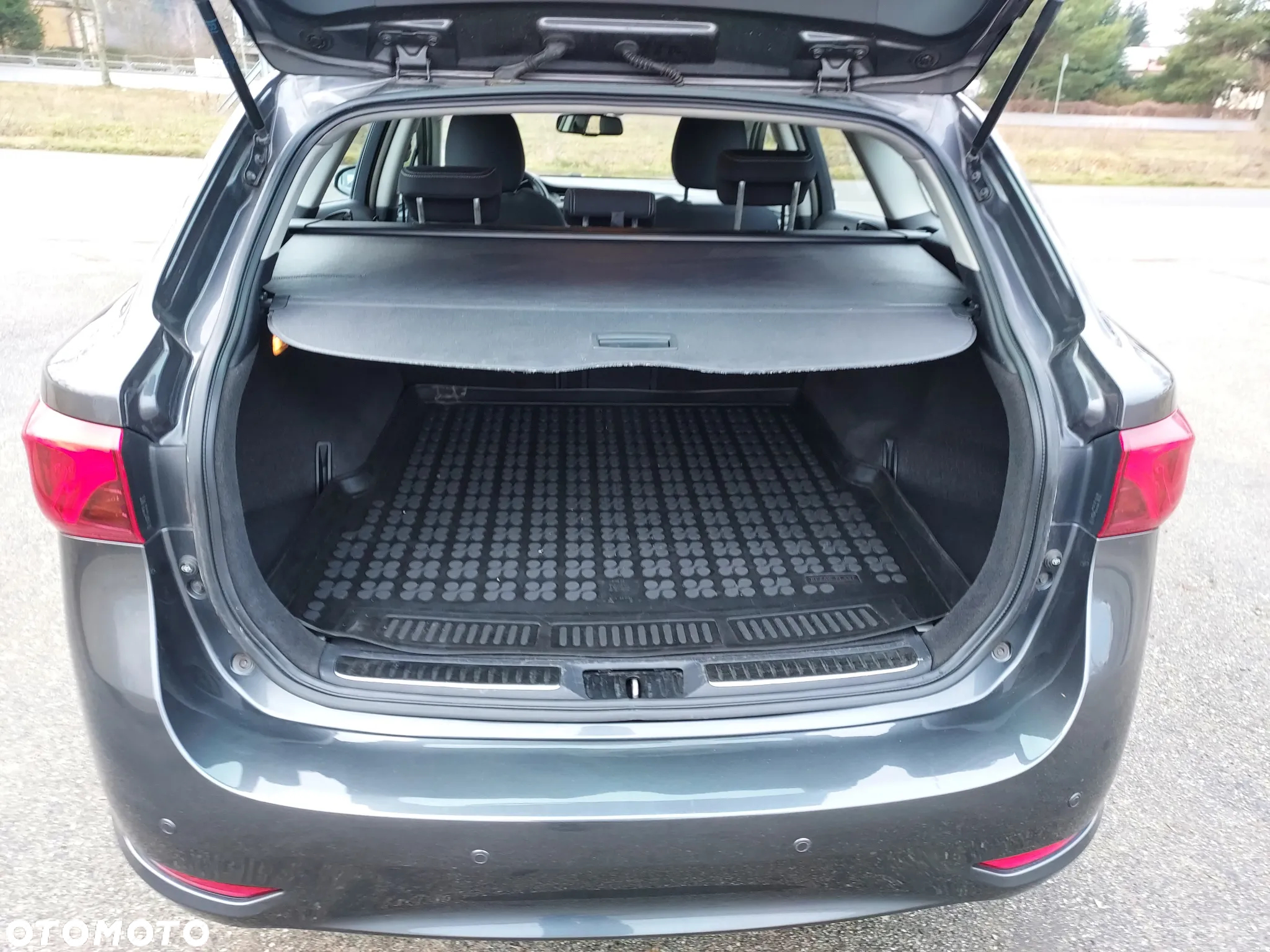 Toyota Avensis 2.0 Premium MS - 20