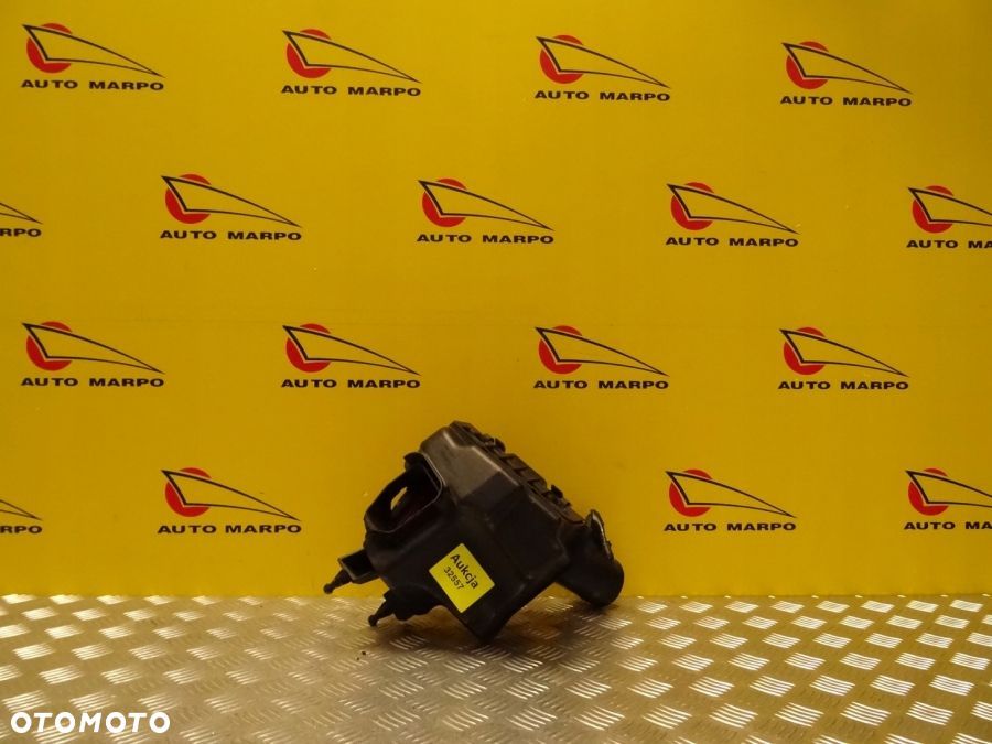 INFINITI G37 OBUDOWA FILTRA POWIETRZA PRAWA - 2