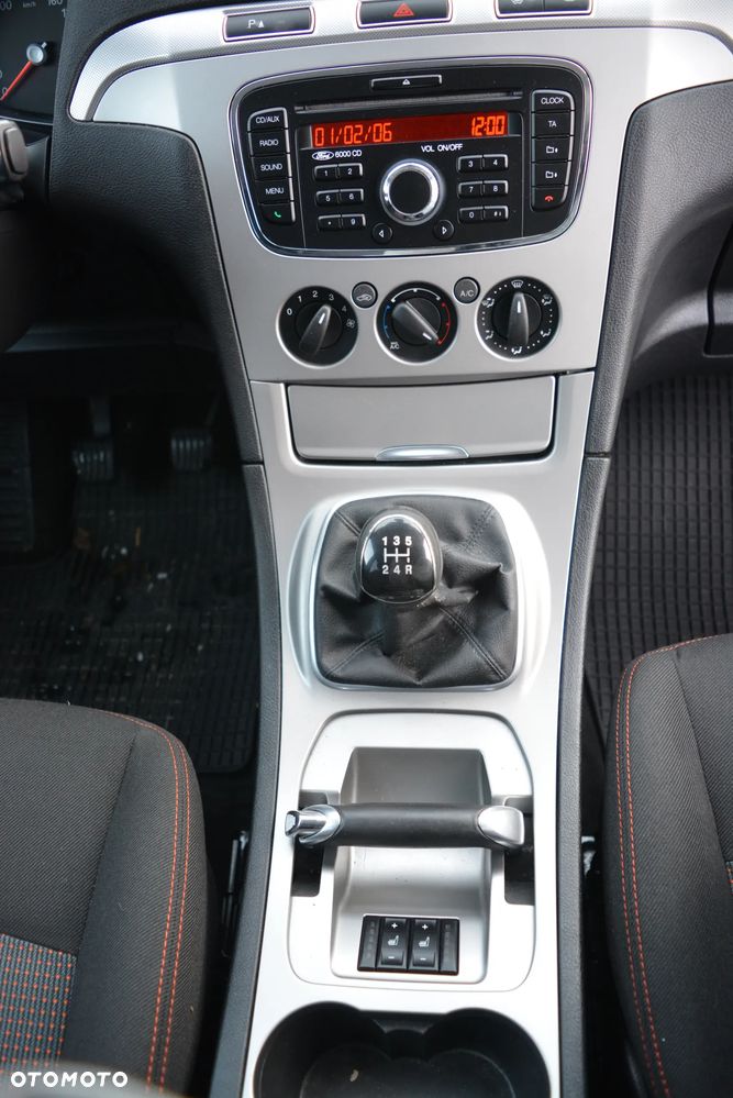 Ford Galaxy 2.0 Trend - 18