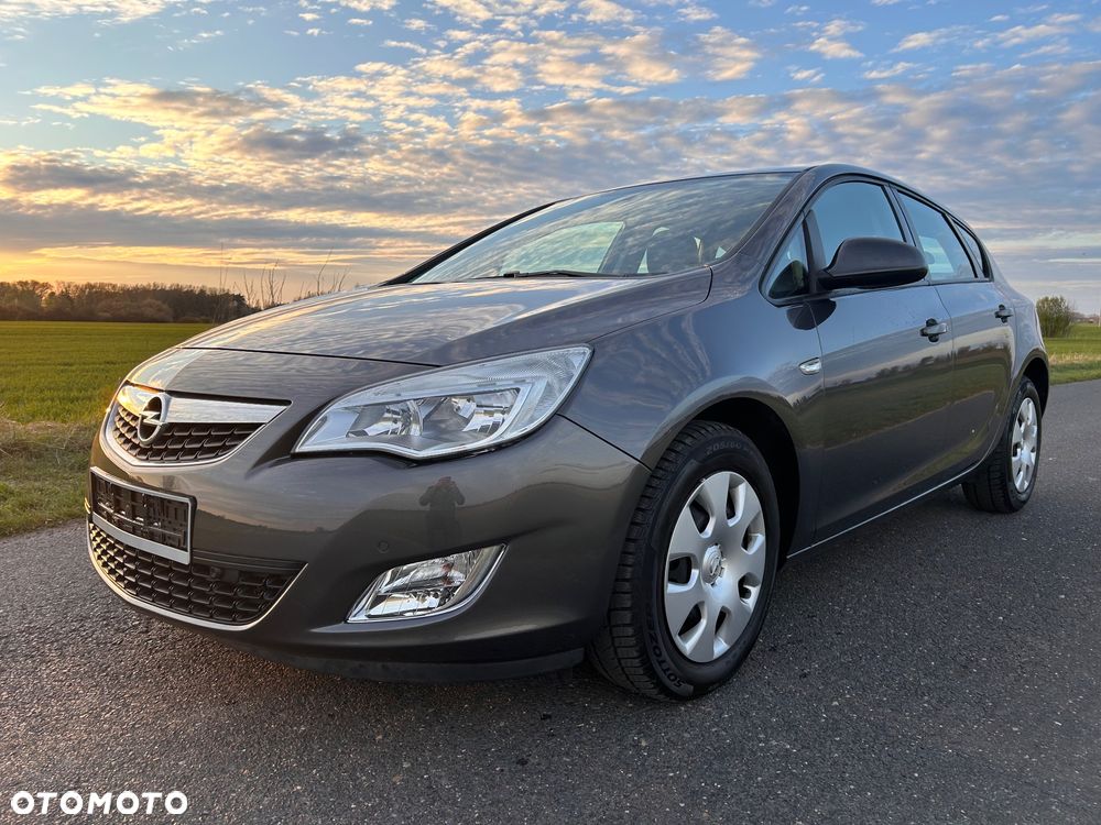 Opel Astra 1.6 Design Edition - 3
