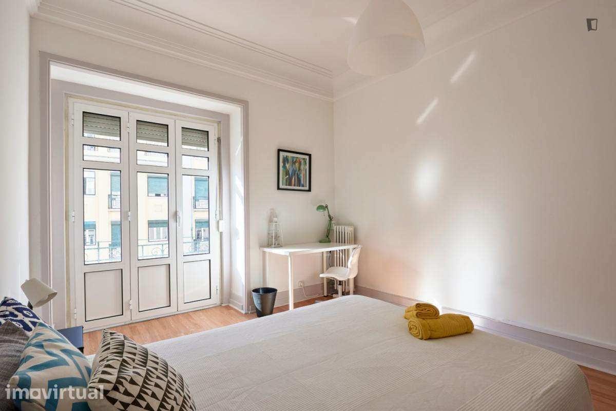 Quarto - localizado em Marquês de Pombal Lisbon - Grande imagem: 5/52