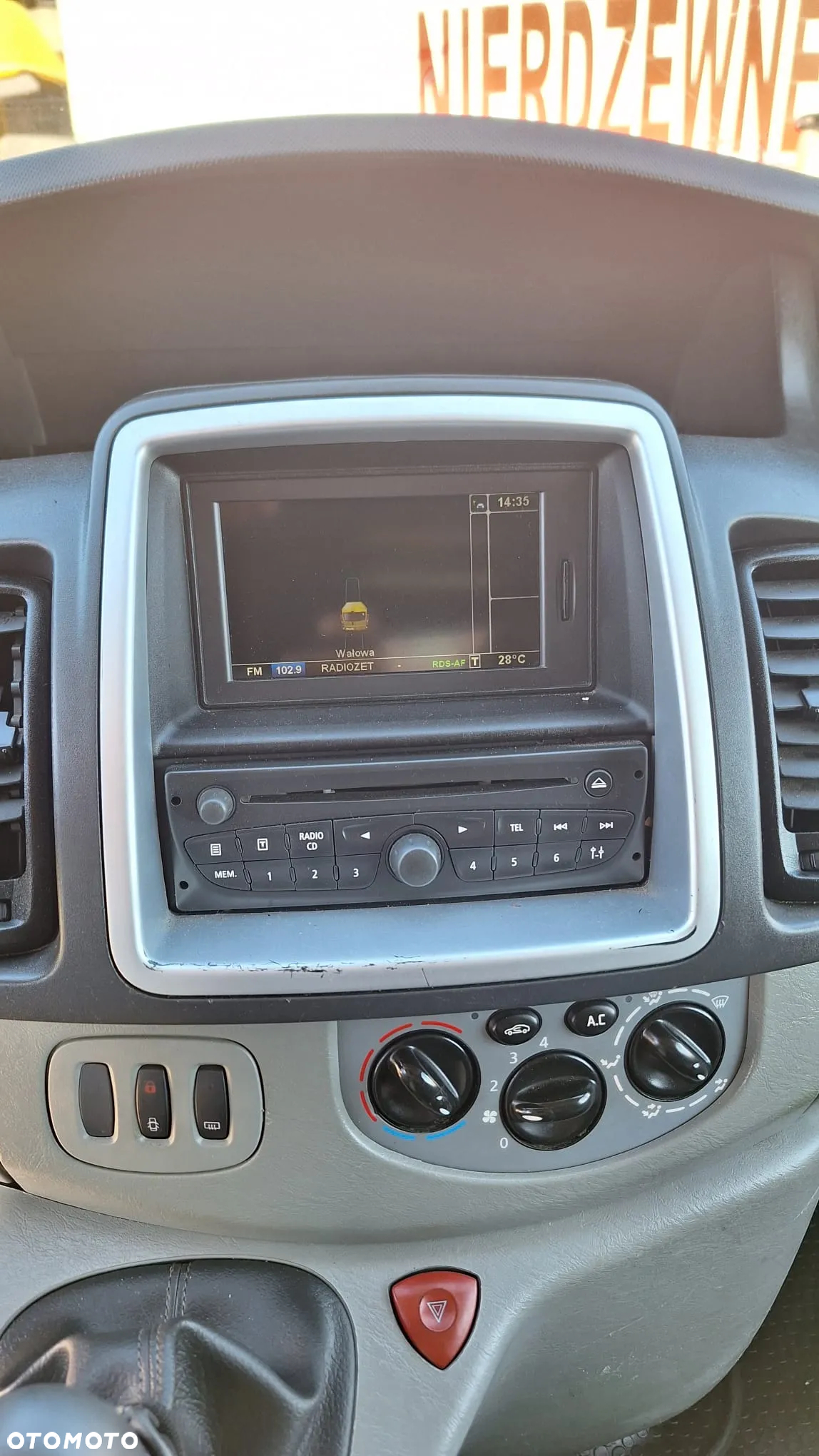 Opel Vivaro - 12