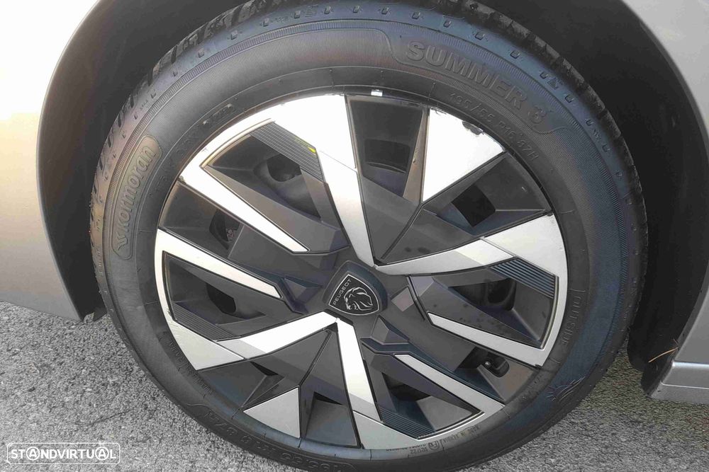 Peugeot 208 1.2 PureTech Active - 12