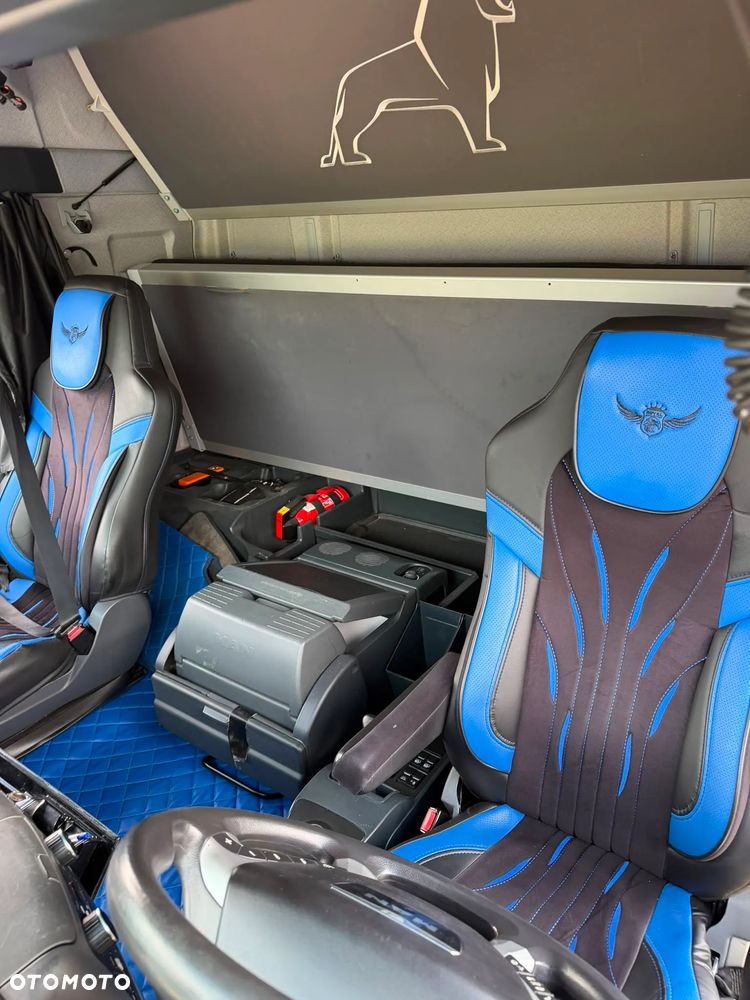 MAN TGX - 12