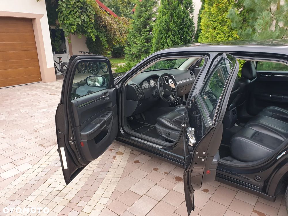 Chrysler 300C 3.0 V6 CRD - 12