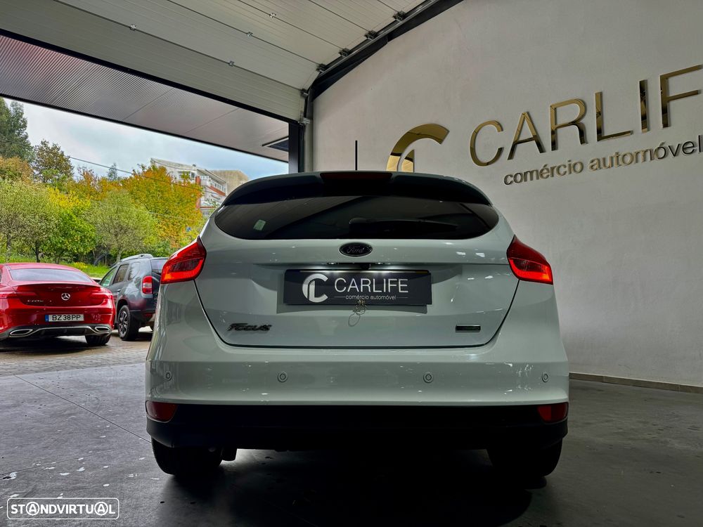 Ford Focus 1.0 SCTi Titanium - 17