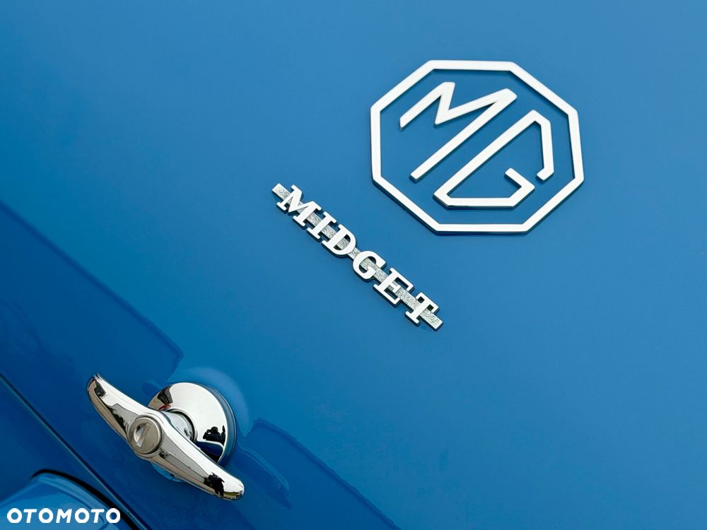 MG Midget - 32