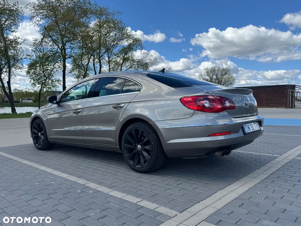 Volkswagen Passat CC - 2