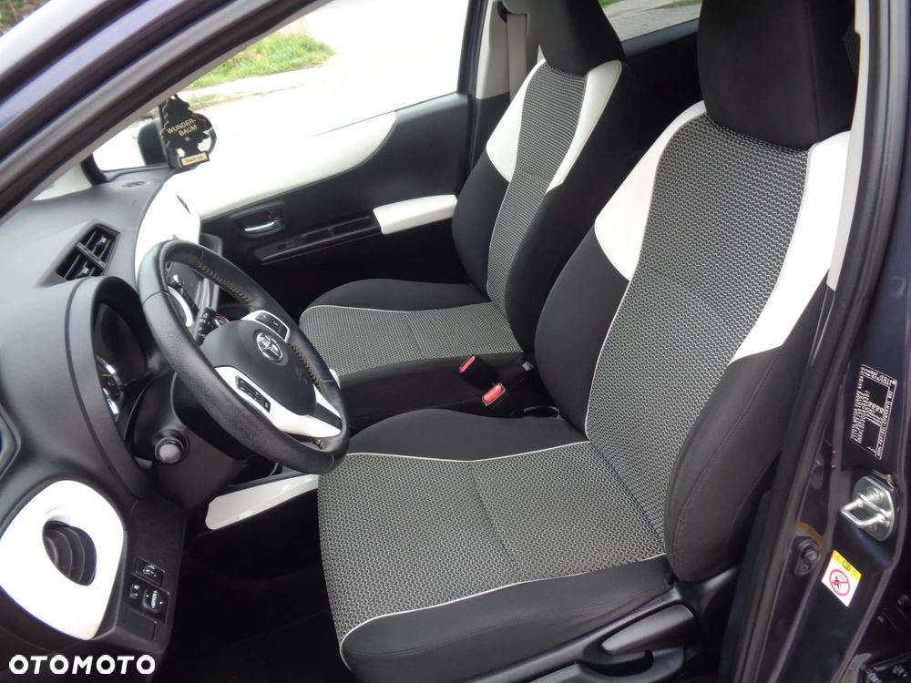 Toyota Yaris 1.0 Premium - 33