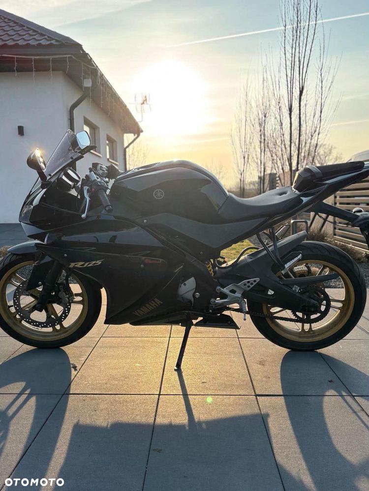 Yamaha YZF - 3