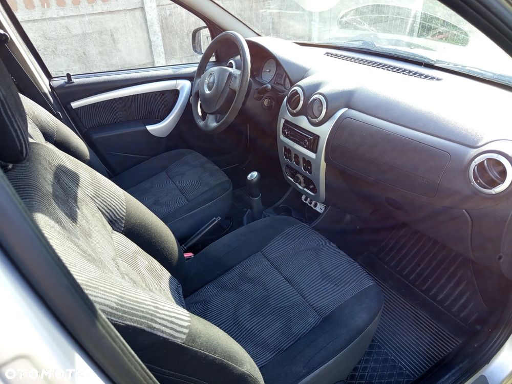 Dacia Sandero 1.6 Laureate - 15