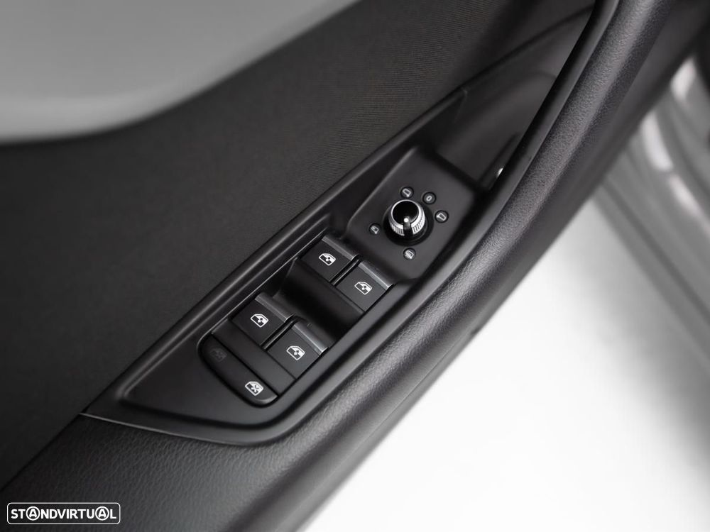 Audi A4 Avant 35 TDI S line S tronic - 14