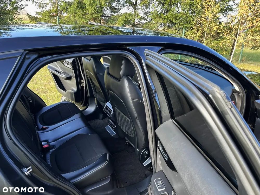 Jaguar F-Pace - 9