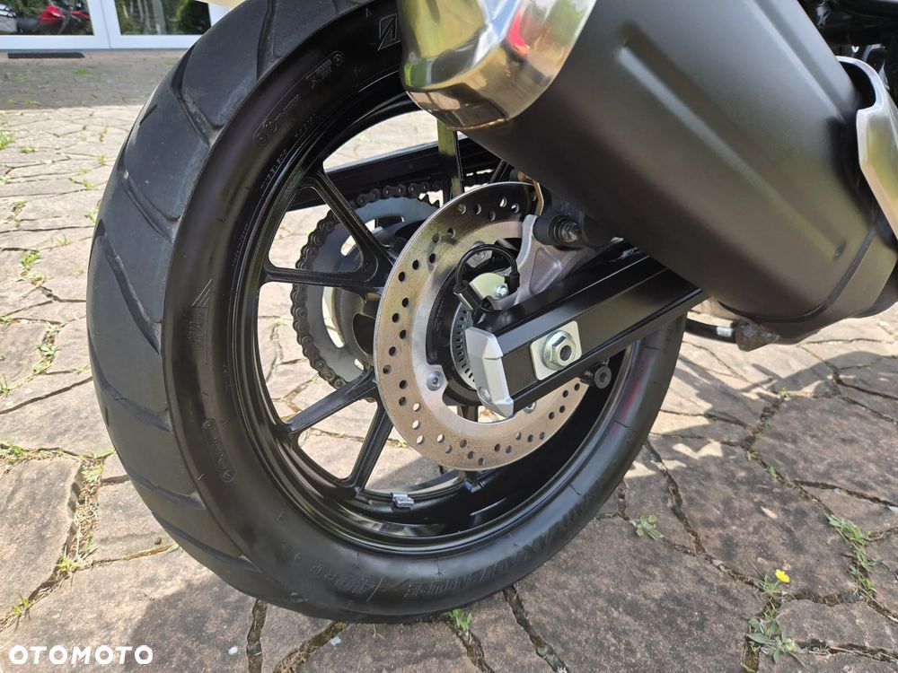Suzuki V-STROM - 21