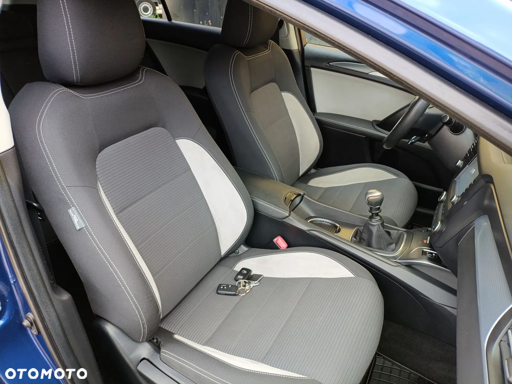 Toyota Avensis 2.0 D-4D Active Business - 7