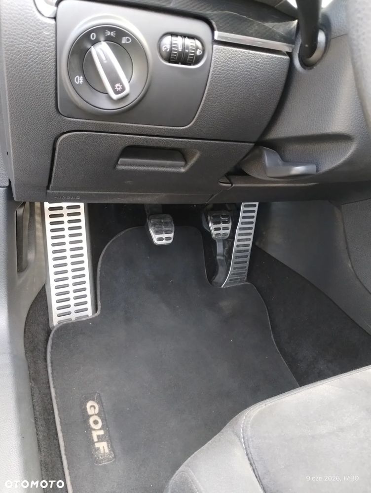 Volkswagen Golf - 23
