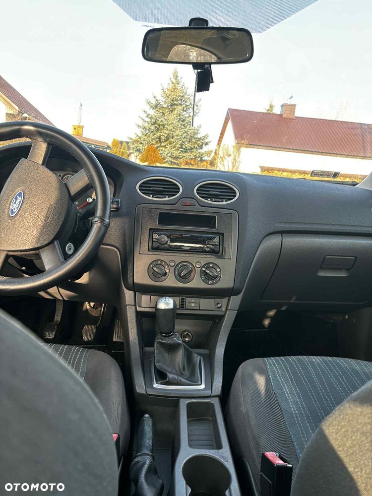 Ford Focus 1.6 Ambiente - 8