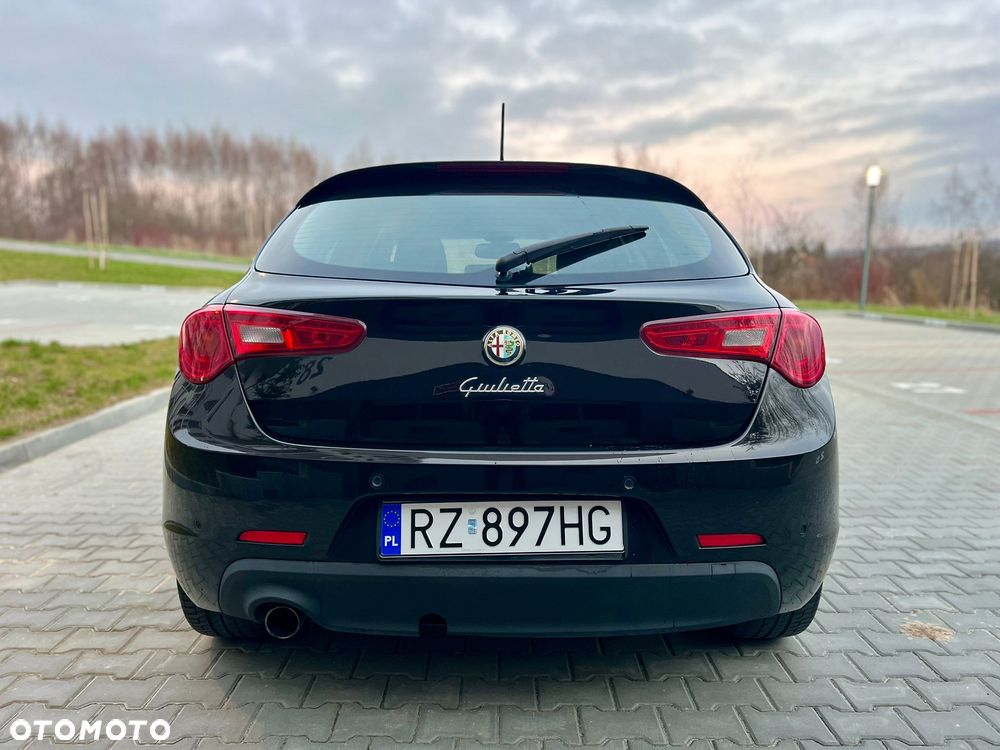 Alfa Romeo Giulietta 1.6 JTDM Distinctive - 19
