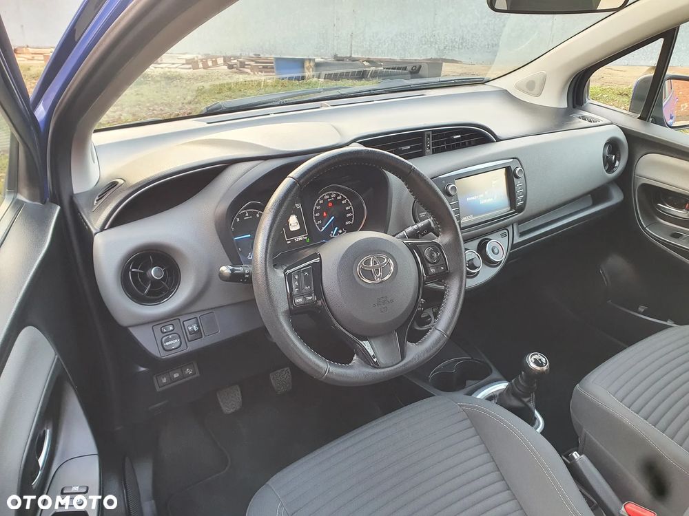 Toyota Yaris - 10