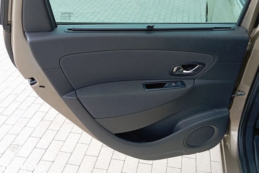 Renault Grand Scenic - 29