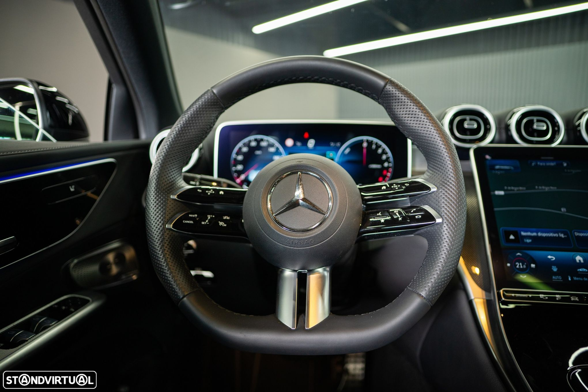 Mercedes-Benz GLC 300 Coupe de 4Matic - 16