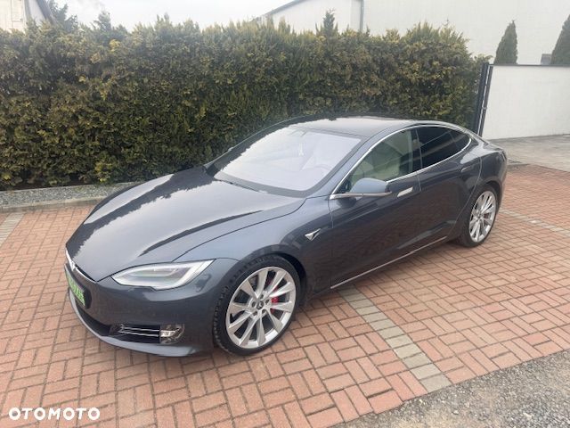 Tesla Model S Performance - 9